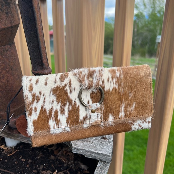 Myra Bag Cowhide Leather Wallet Ring New checkbook credit card holder Western - Picture 1 of 3